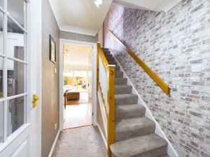 ENTRANCE HALLWAY- click for photo gallery